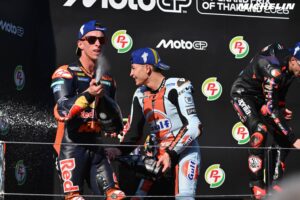 Bezzecchi consolida el proyecto Aprilia en Tailandia y acentúa la nueva igualdad en MotoGP